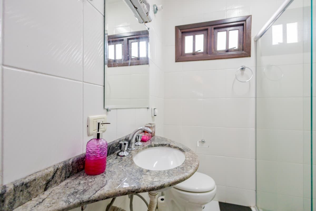 Sobrado de esquina em santa felicidade, o imóvel ideal para quem busca conforto, espaço e uma localização privilegiada. — foto 13