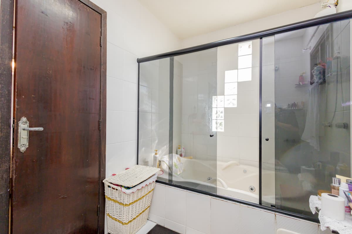 Sobrado de esquina em santa felicidade, o imóvel ideal para quem busca conforto, espaço e uma localização privilegiada. — foto 21