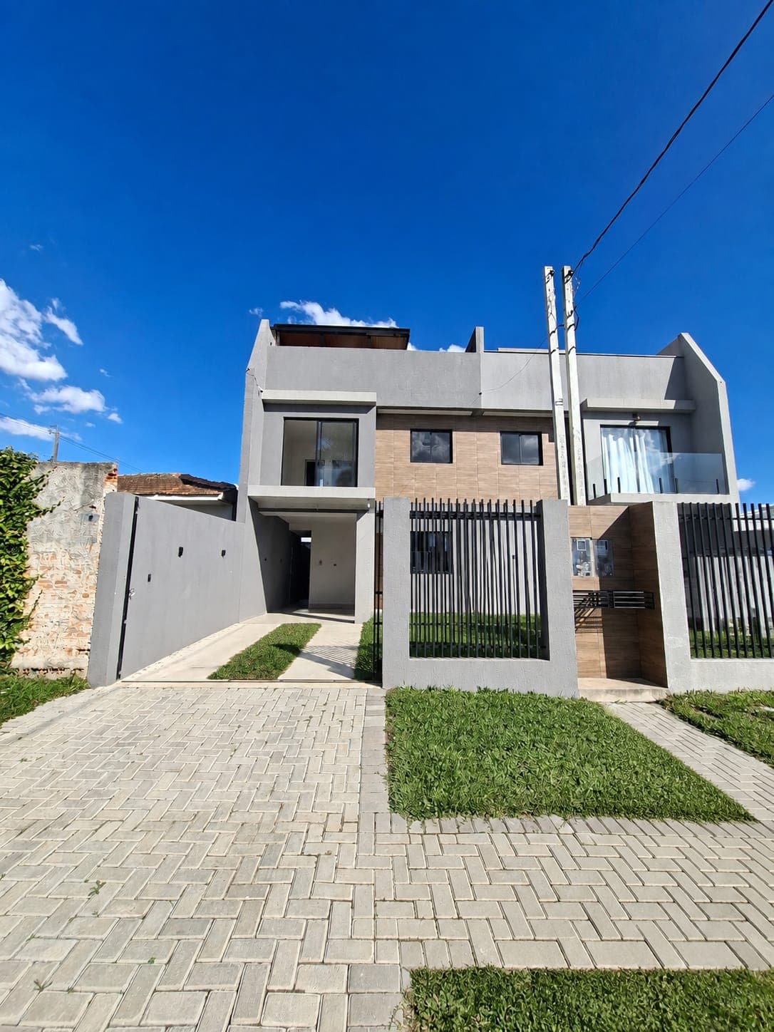 Sobrado, Semimobiliado de Frente para a Rua sem Saída, com 3 Quartos e Terraço Gourmet. — foto 1