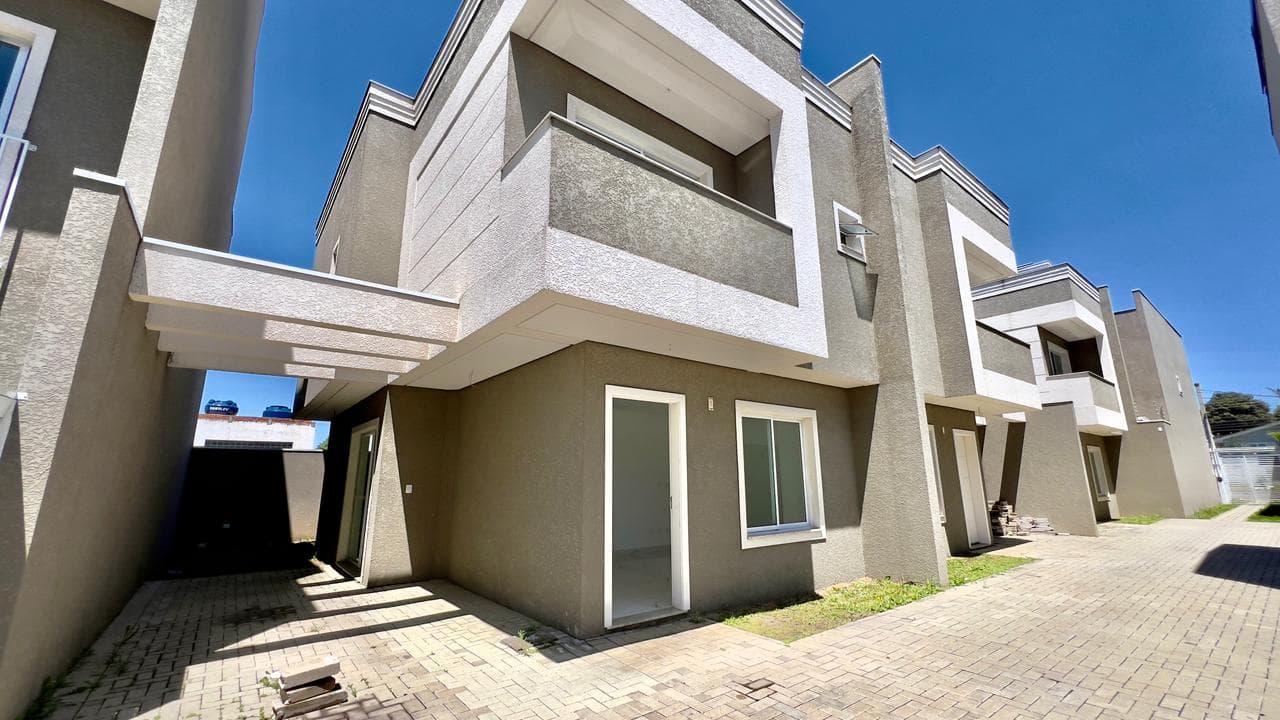 Sobrado Triplex Exclusivo Com Terraço Gourmet e Vista Para a Serra do Mar| 3 Quartos e Suíte — foto 1