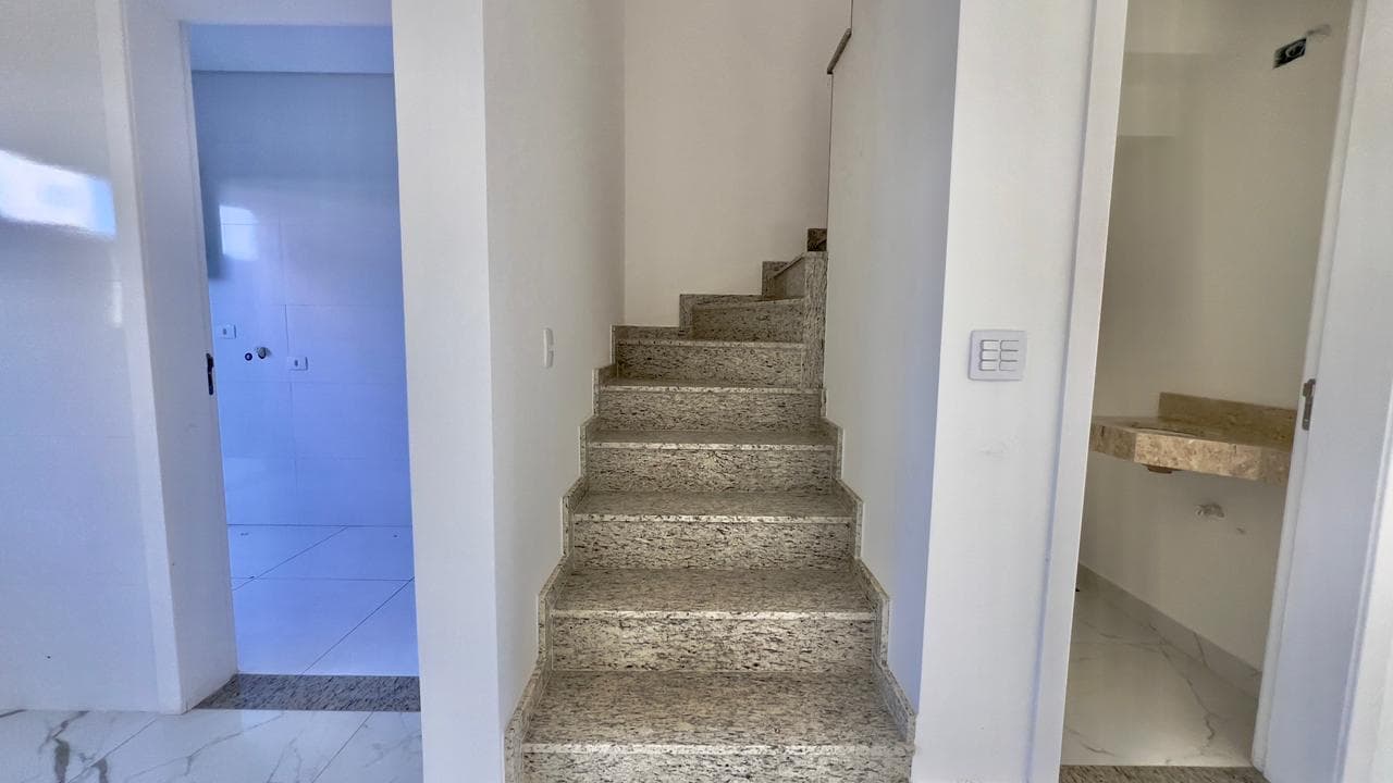 Sobrado Triplex Exclusivo Com Terraço Gourmet e Vista Para a Serra do Mar| 3 Quartos e Suíte — foto 11